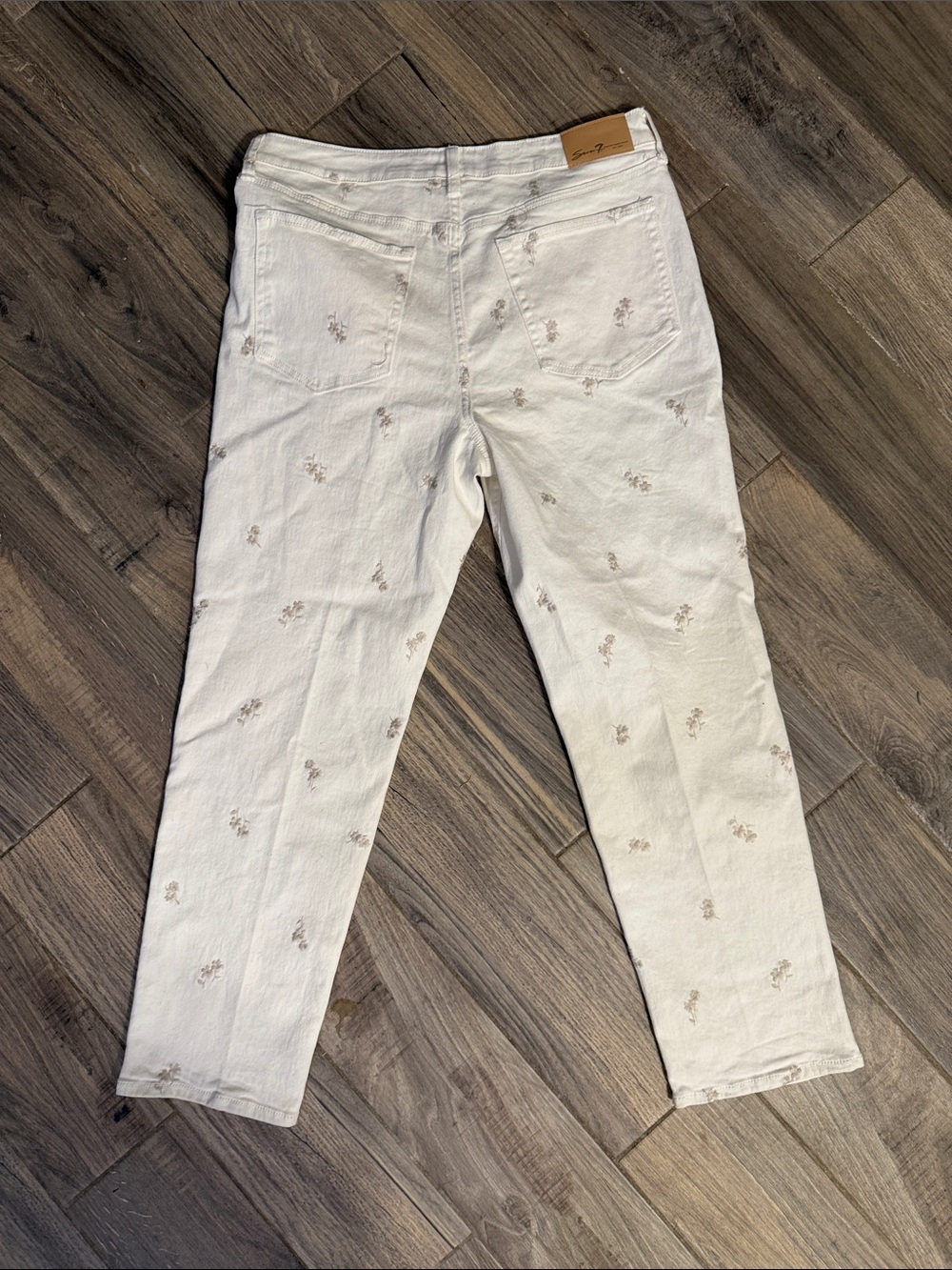 Seven 7 premium Quality brand White Embroidered Women’s Jeans size 12 flowers - Picture 5 of 5